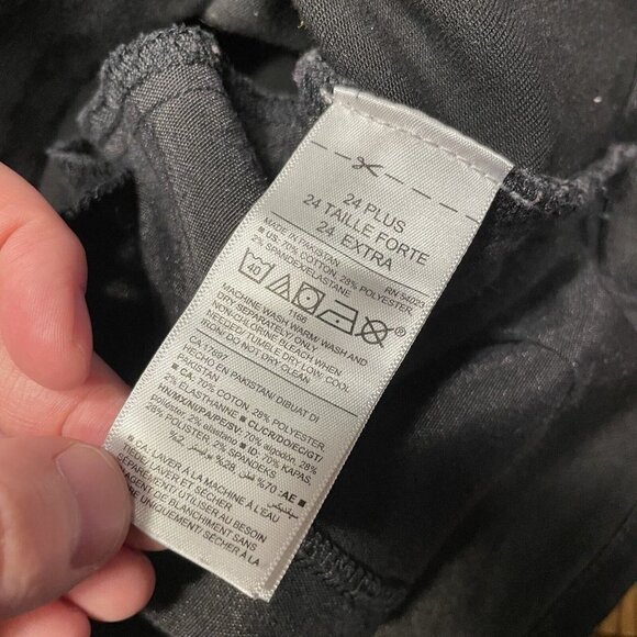 Old Navy Wmn Plus 24 Pull On Elastic Waist Rockstar Super Skinny High Rise Jeans - Picture 8 of 8